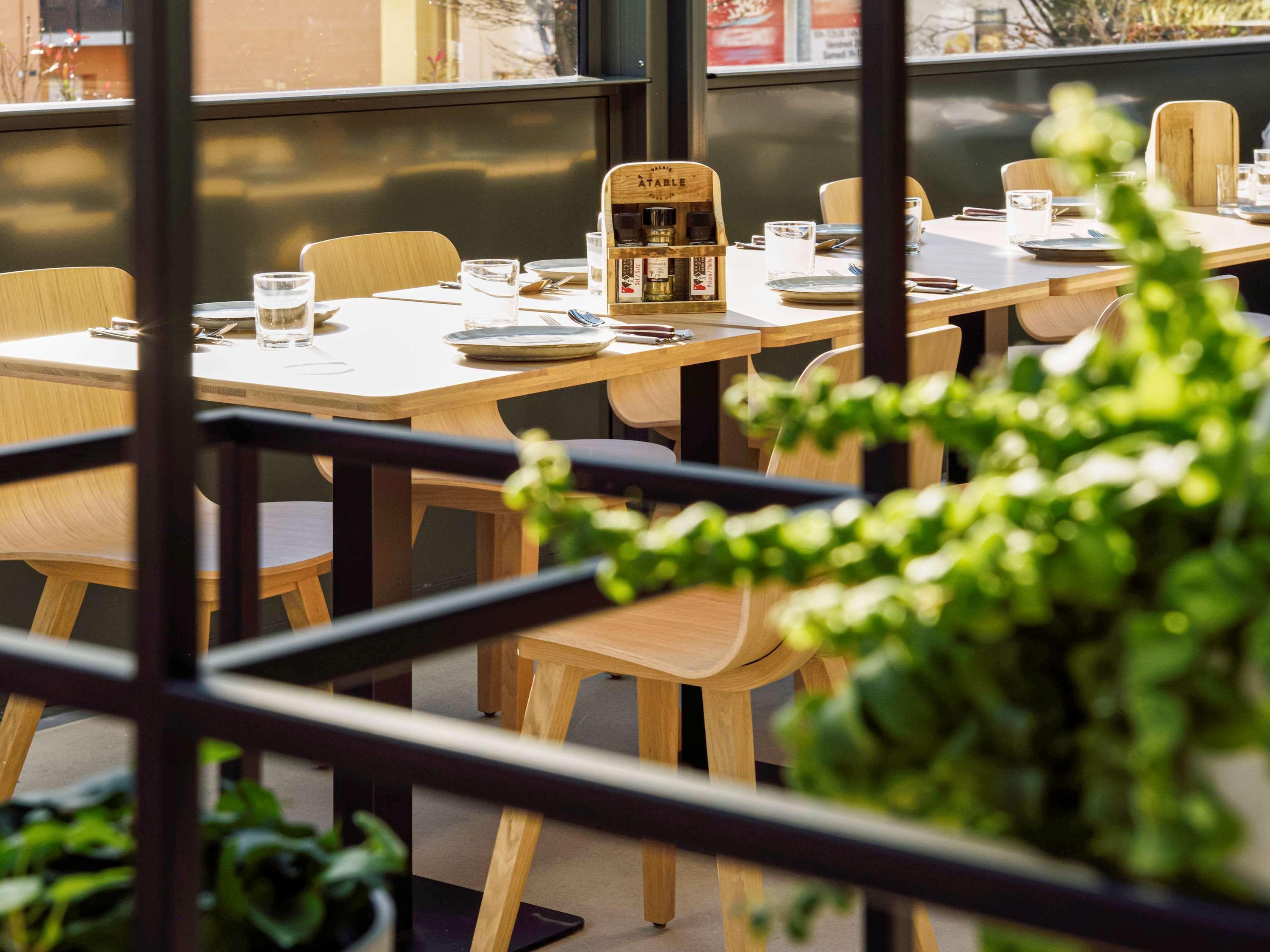 Nonanteneuf Appart Hotel Sierre - Contactless Check-In Buitenkant foto