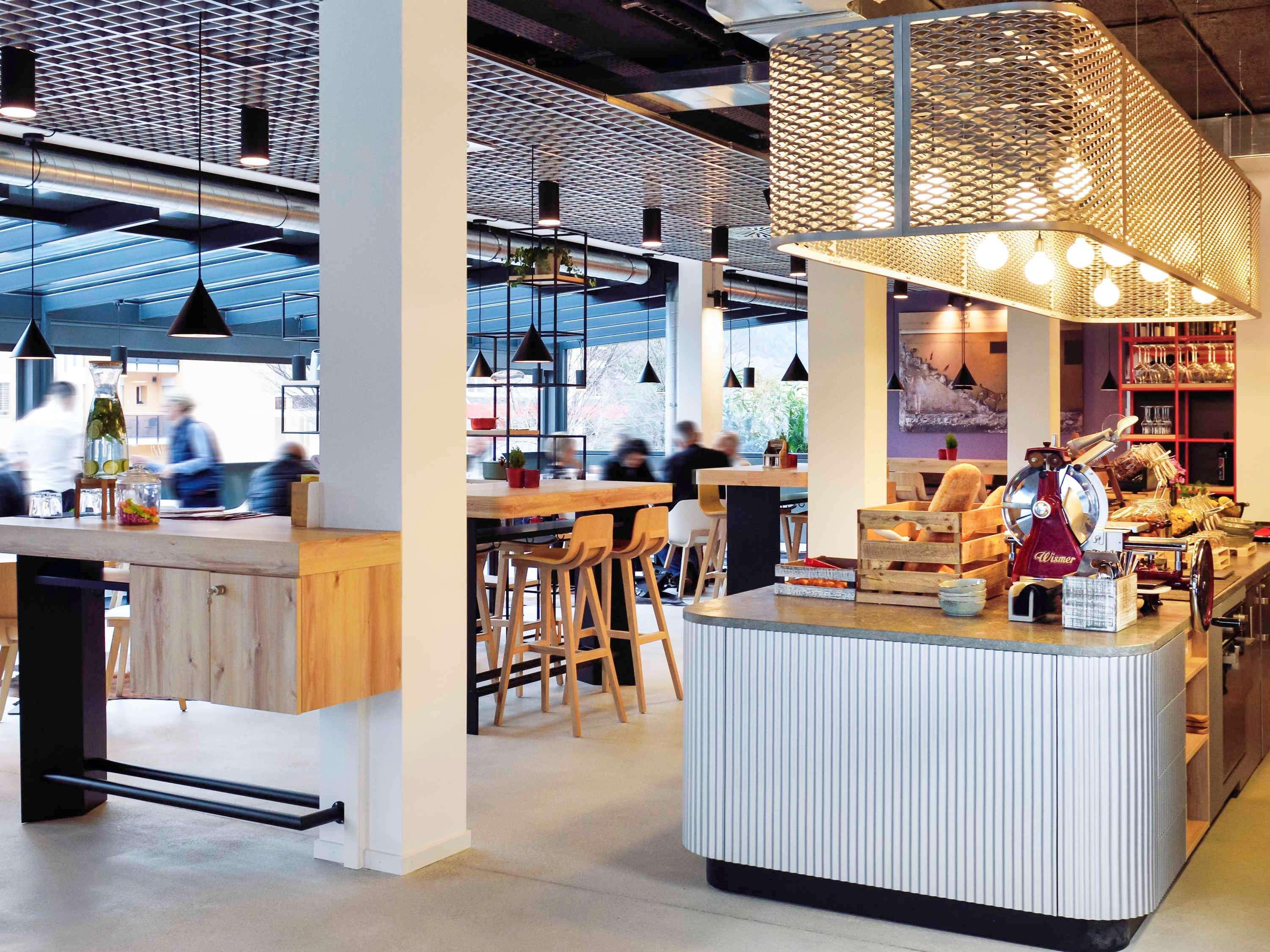 Nonanteneuf Appart Hotel Sierre - Contactless Check-In Buitenkant foto