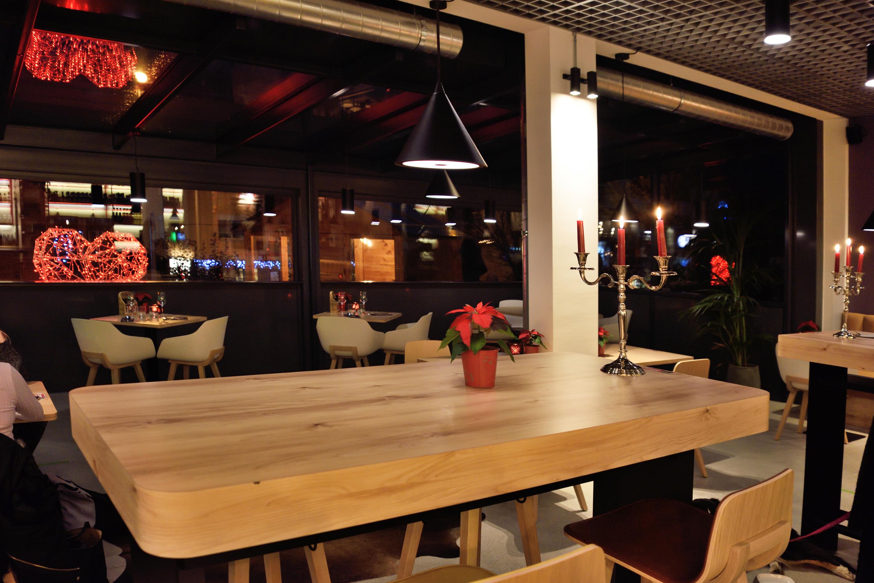 Nonanteneuf Appart Hotel Sierre - Contactless Check-In Buitenkant foto