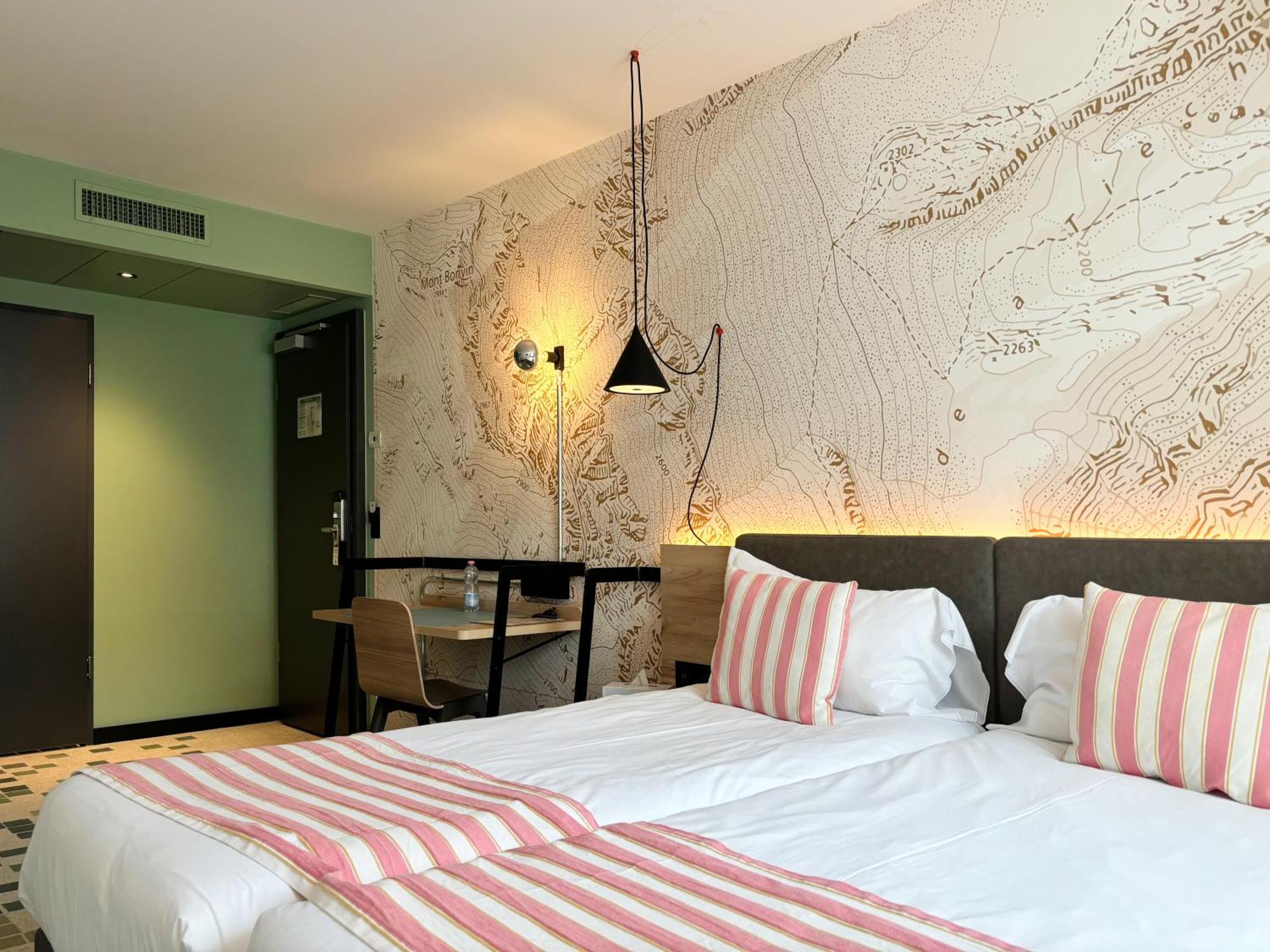 Nonanteneuf Appart Hotel Sierre - Contactless Check-In Buitenkant foto