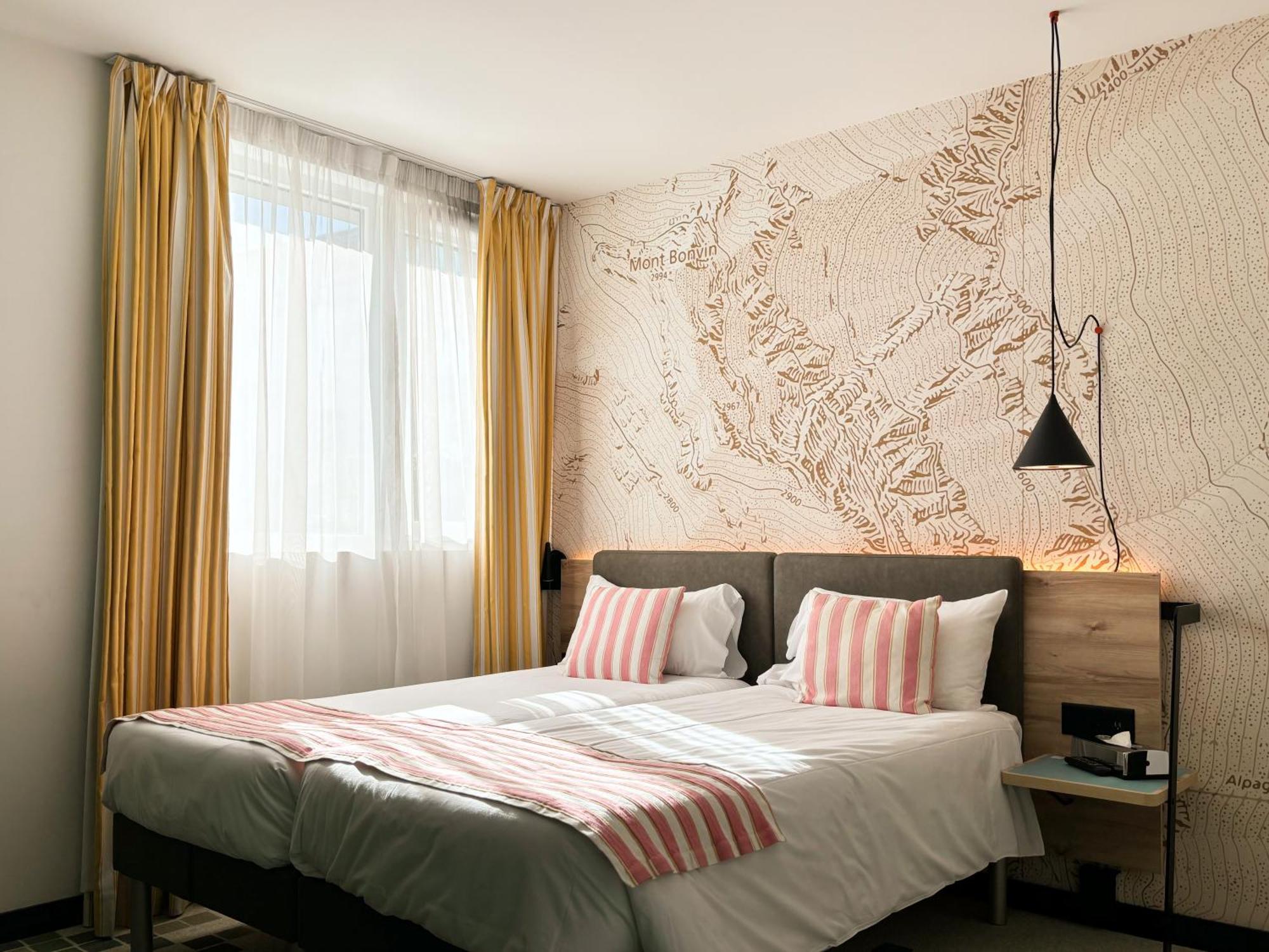 Nonanteneuf Appart Hotel Sierre - Contactless Check-In Buitenkant foto