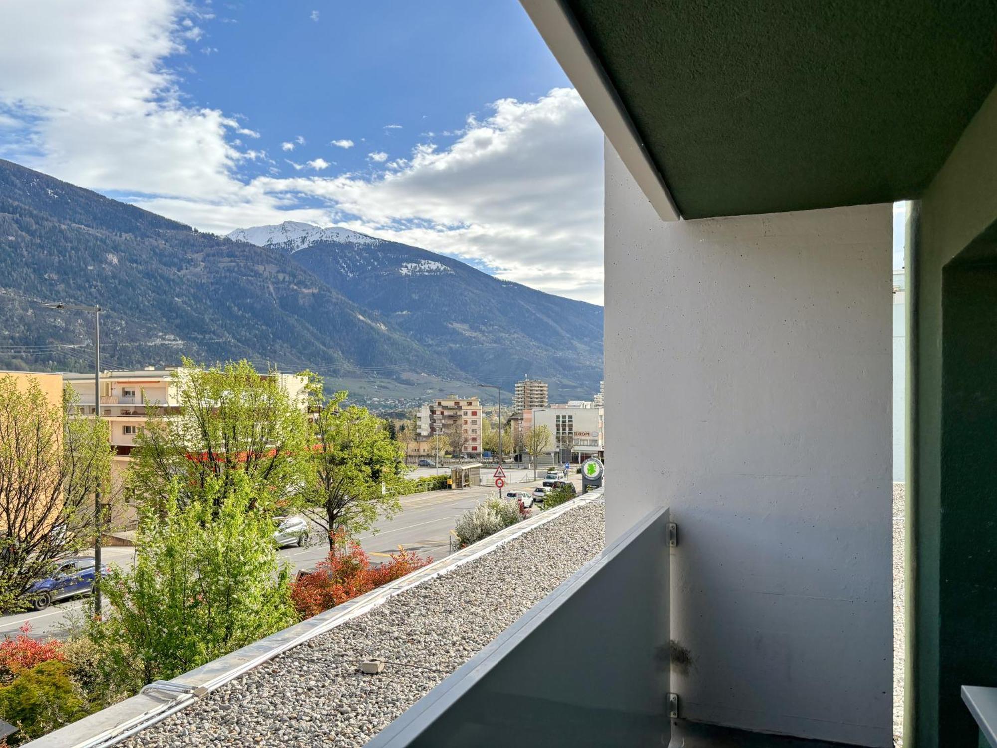 Nonanteneuf Appart Hotel Sierre - Contactless Check-In Buitenkant foto