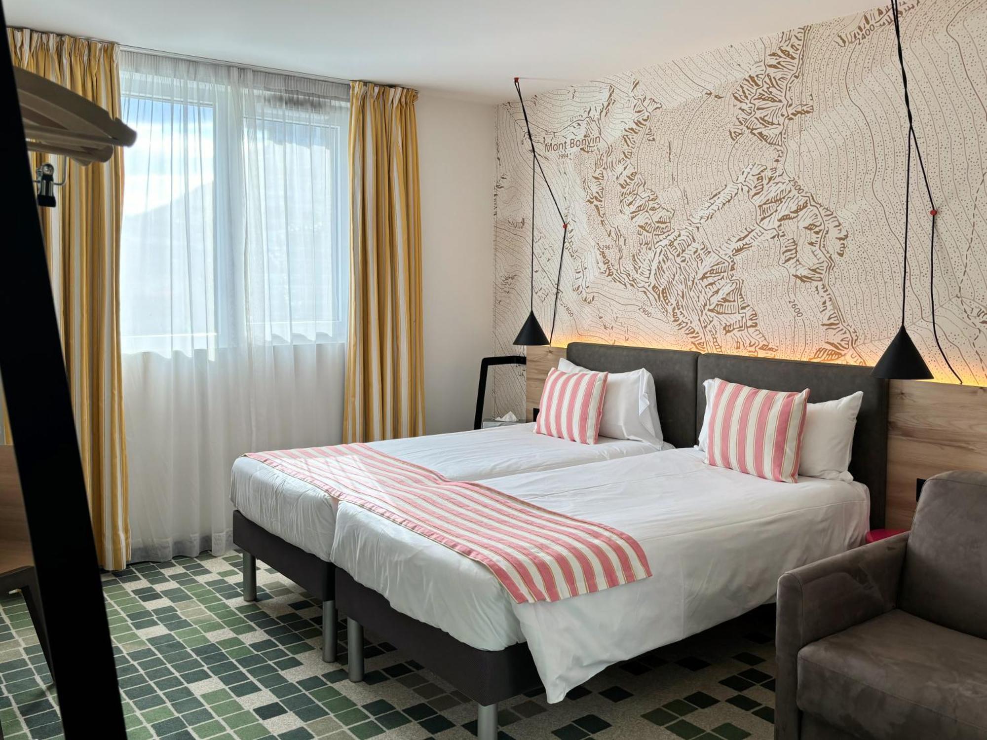 Nonanteneuf Appart Hotel Sierre - Contactless Check-In Buitenkant foto