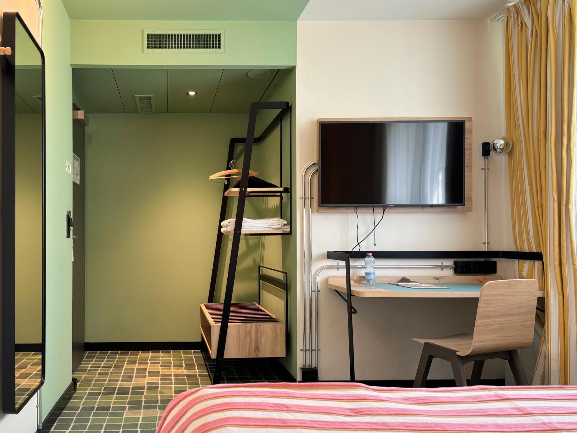 Nonanteneuf Appart Hotel Sierre - Contactless Check-In Buitenkant foto