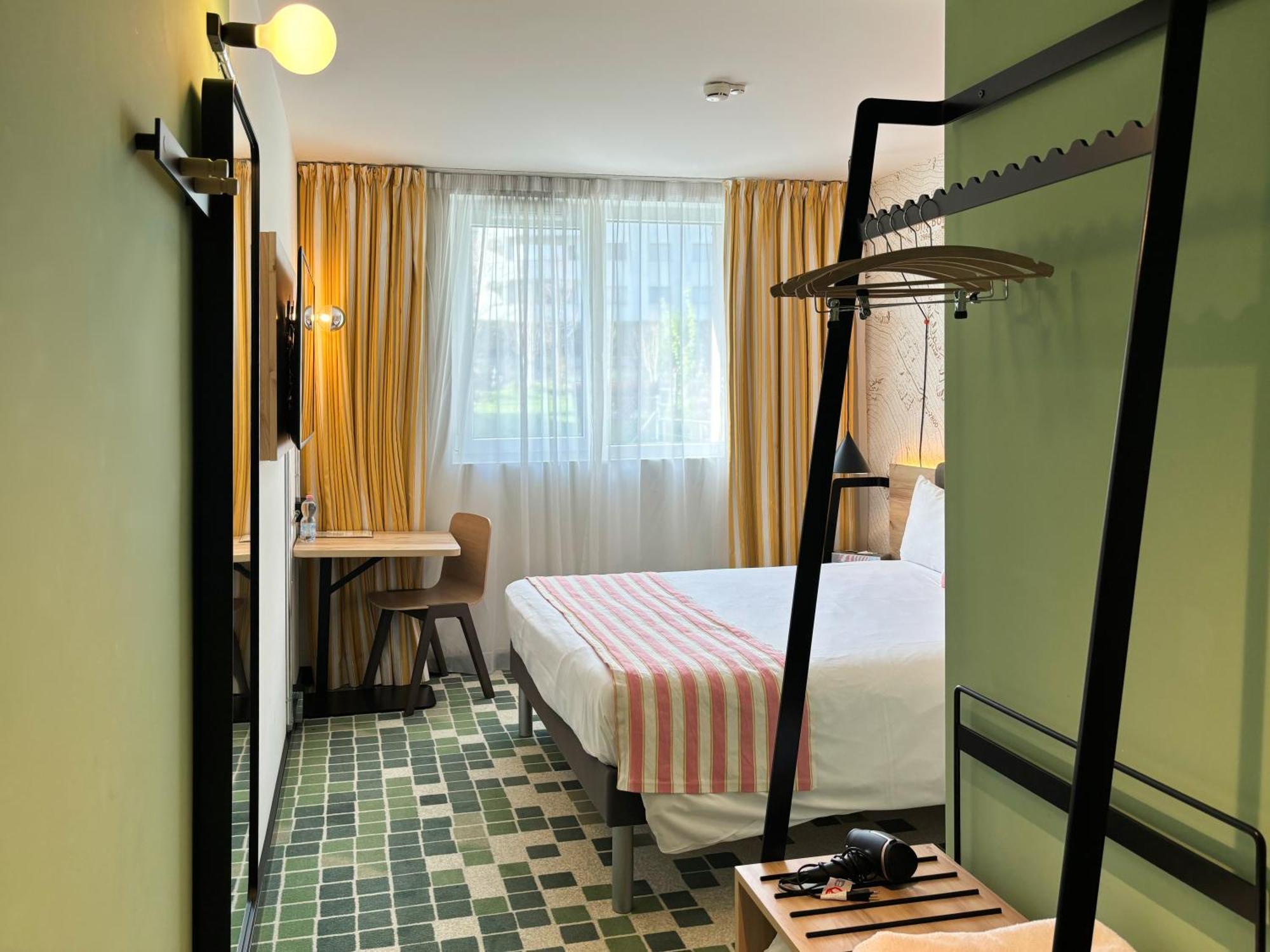 Nonanteneuf Appart Hotel Sierre - Contactless Check-In Buitenkant foto