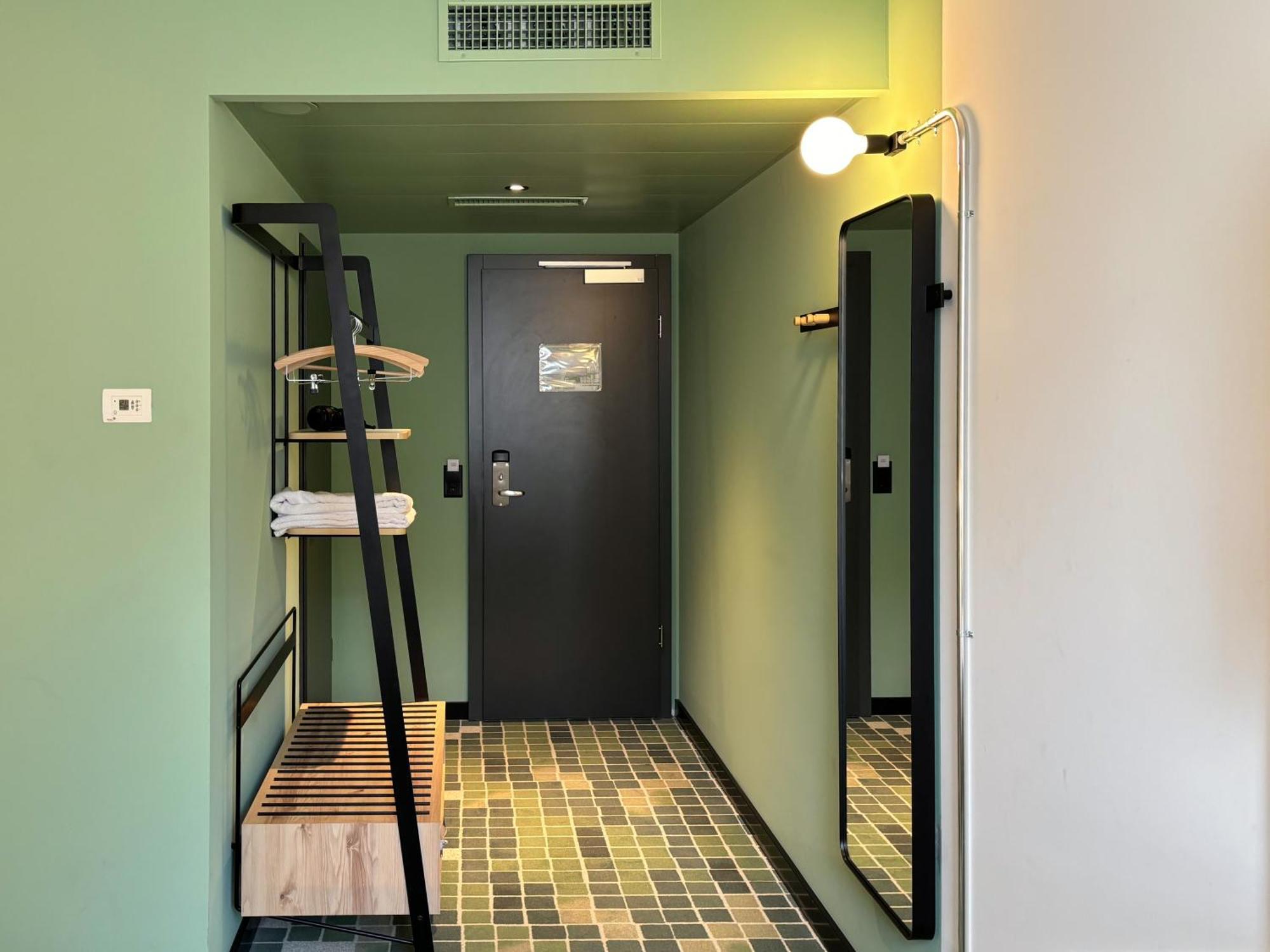 Nonanteneuf Appart Hotel Sierre - Contactless Check-In Buitenkant foto