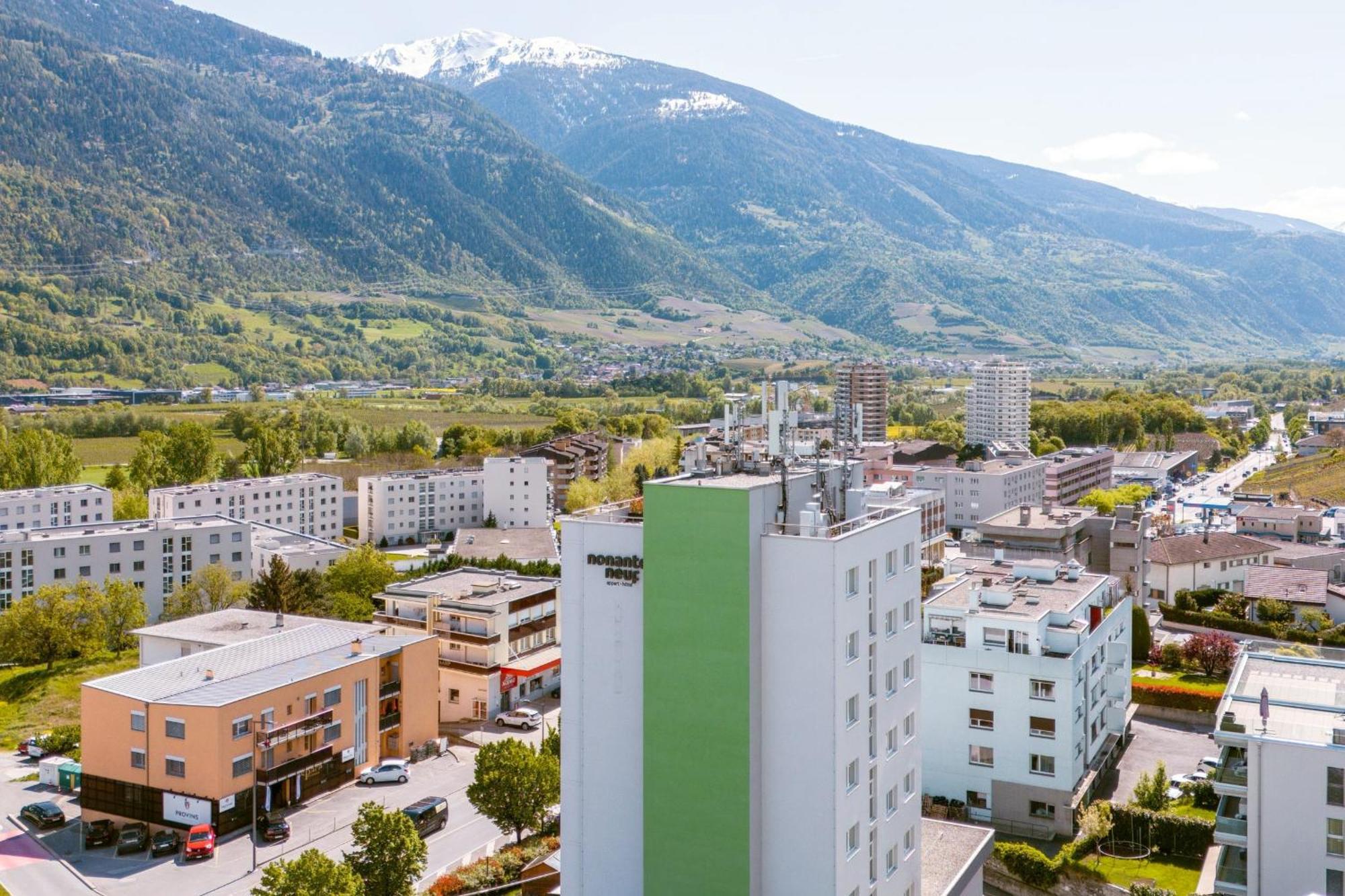 Nonanteneuf Appart Hotel Sierre - Contactless Check-In Buitenkant foto
